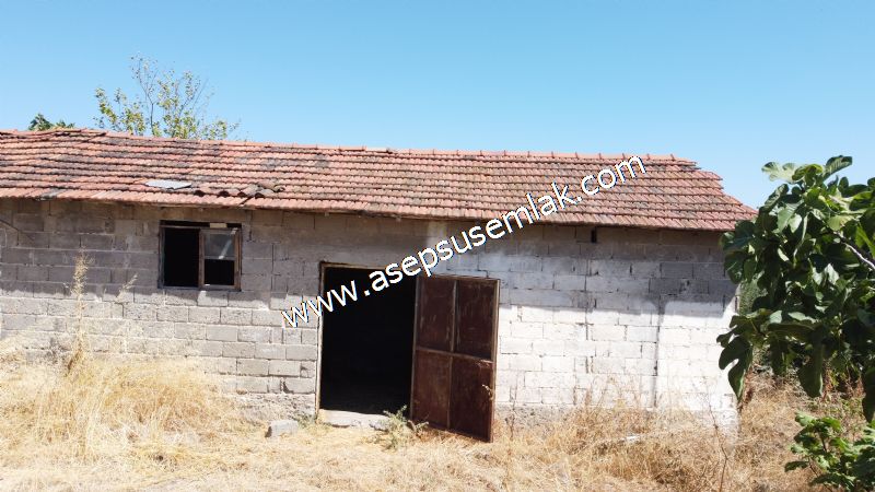1.086 m2 Müstakil Köy Evi Arsa Bağ-Bahçe Samanlık Dam Gönen'de
