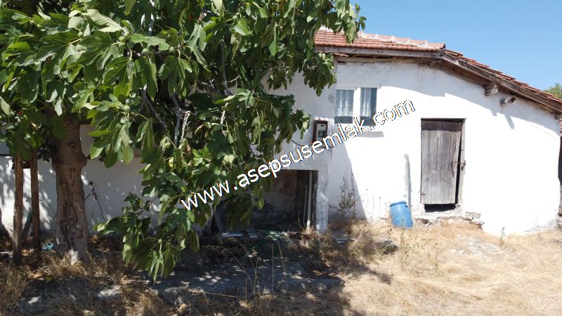 1.086 m2 Müstakil Köy Evi Arsa Bağ-Bahçe Samanlık Dam Gönen'de
