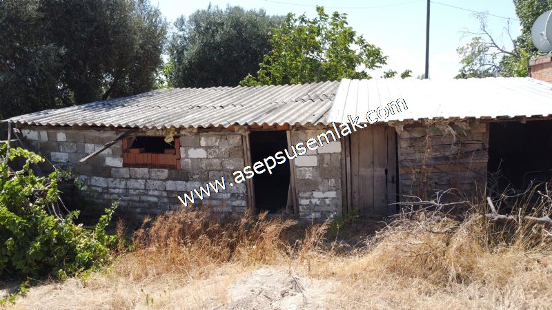 1.086 m2 Müstakil Köy Evi Arsa Bağ-Bahçe Samanlık Dam Gönen'de