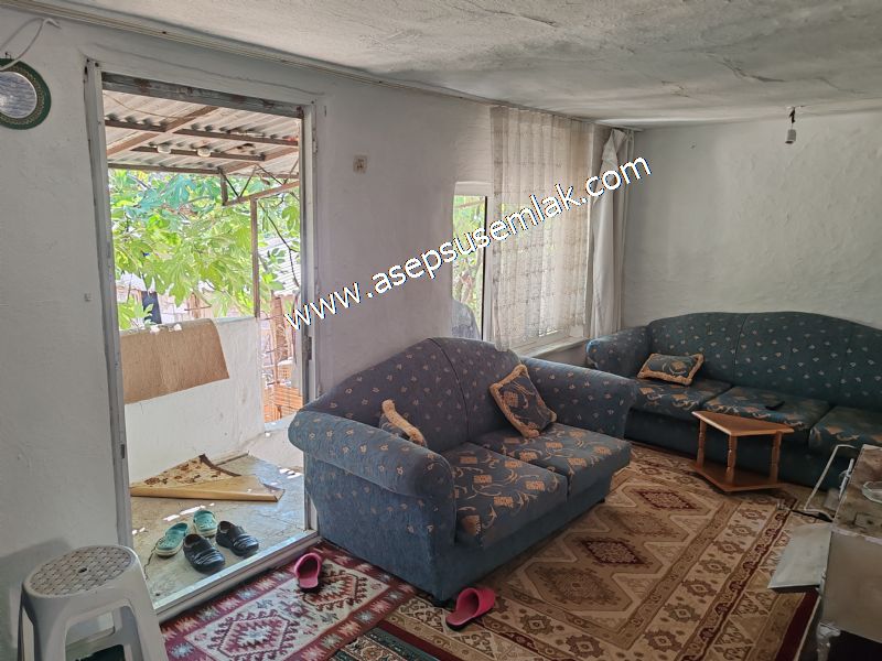 1.086 m2 Müstakil Köy Evi Arsa Bağ-Bahçe Samanlık Dam Gönen'de