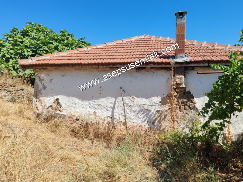 1.086 m2 Müstakil Köy Evi Arsa Bağ-Bahçe Samanlık Dam Gönen'de