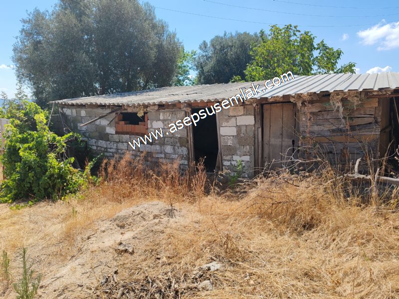 1.086 m2 Müstakil Köy Evi Arsa Bağ-Bahçe Samanlık Dam Gönen'de