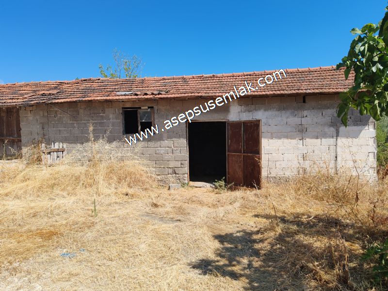 1.086 m2 Müstakil Köy Evi Arsa Bağ-Bahçe Samanlık Dam Gönen'de