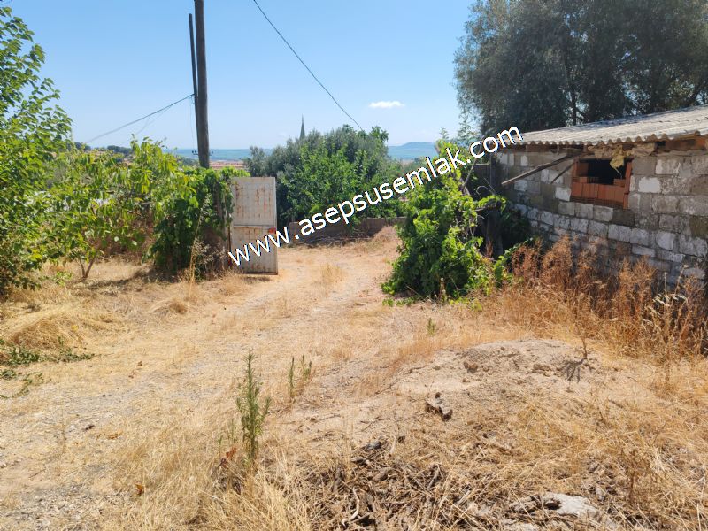 1.086 m2 Müstakil Köy Evi Arsa Bağ-Bahçe Samanlık Dam Gönen'de