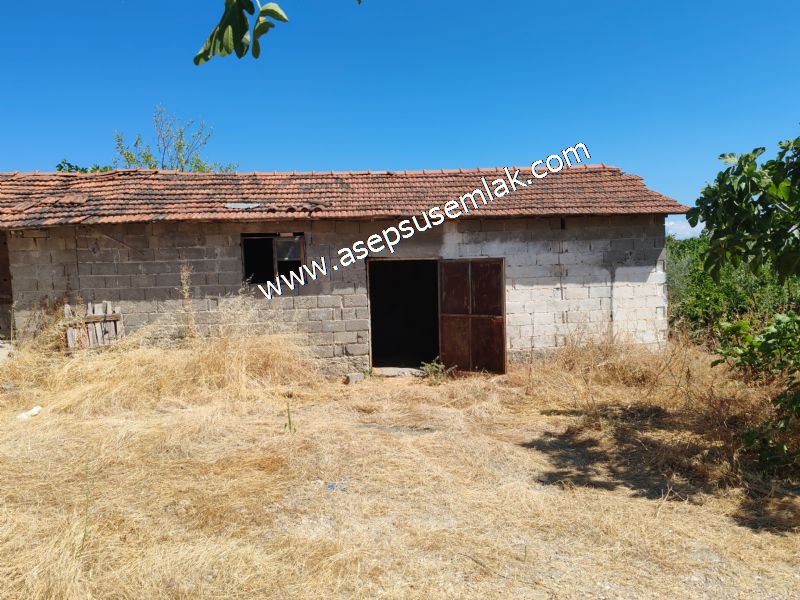1.086 m2 Müstakil Köy Evi Arsa Bağ-Bahçe Samanlık Dam Gönen'de