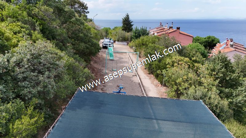 VİLLA 150 m2 (3+1) 2 Katlı Bahçeli, Oyun Parkı, Güvenlikli VİLLA