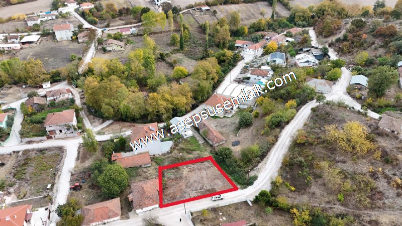 393 M2 Arsa Köy Evi (2Kat %40) Elektrik Su Var. İmarlı Gönen'de