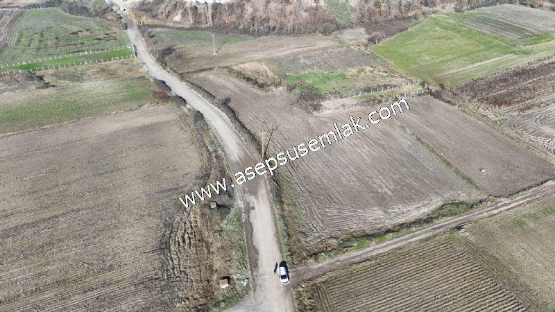 4.379 M2 Tütüncü Hobi Bahçesi Bungalov Bağ-Bahçe Yol-Su Var