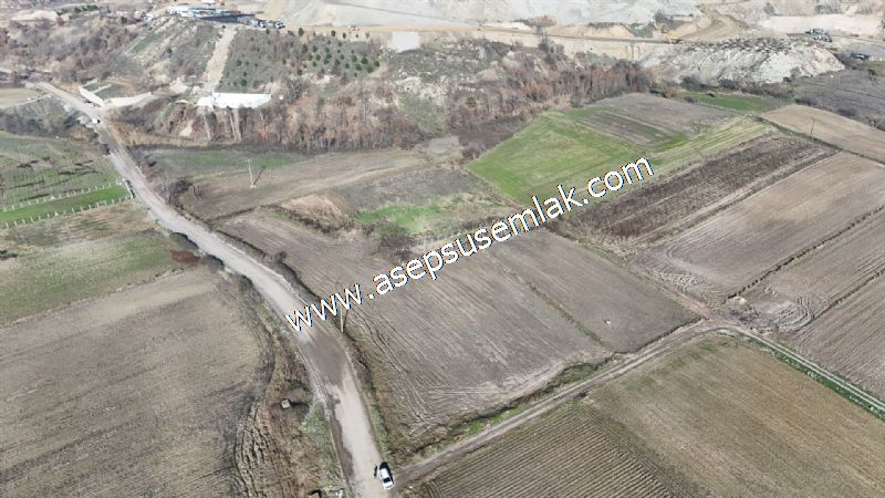 4.379 M2 Tütüncü Hobi Bahçesi Bungalov Bağ-Bahçe Yol-Su Var