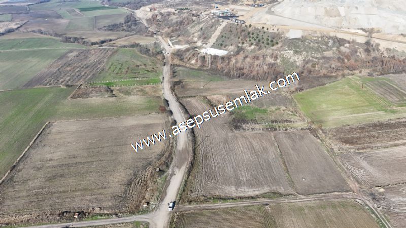 4.379 M2 Tütüncü Hobi Bahçesi Bungalov Bağ-Bahçe Yol-Su Var