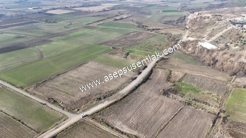4.379 M2 Tütüncü Hobi Bahçesi Bungalov Bağ-Bahçe Yol-Su Var