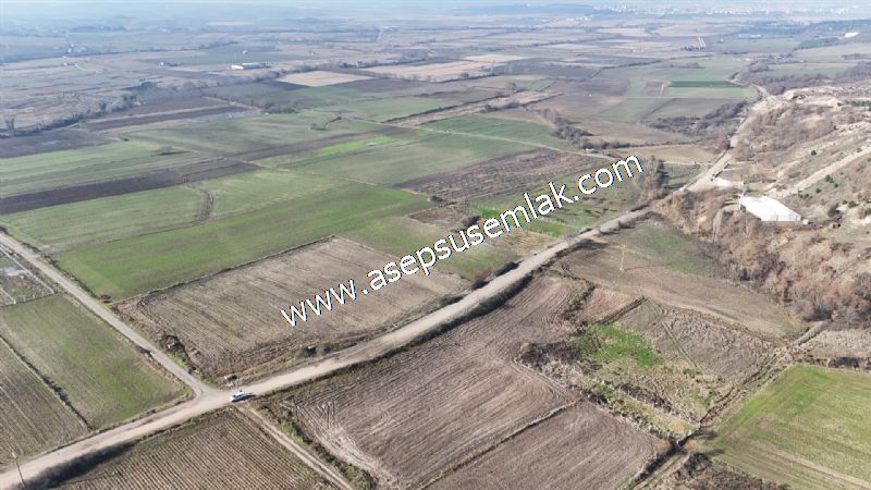4.379 M2 Tütüncü Hobi Bahçesi Bungalov Bağ-Bahçe Yol-Su Var