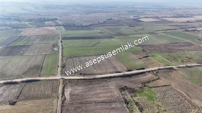 4.379 M2 Tütüncü Hobi Bahçesi Bungalov Bağ-Bahçe Yol-Su Var