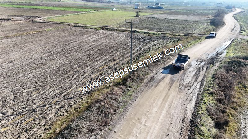 4.379 M2 Tütüncü Hobi Bahçesi Bungalov Bağ-Bahçe Yol-Su Var