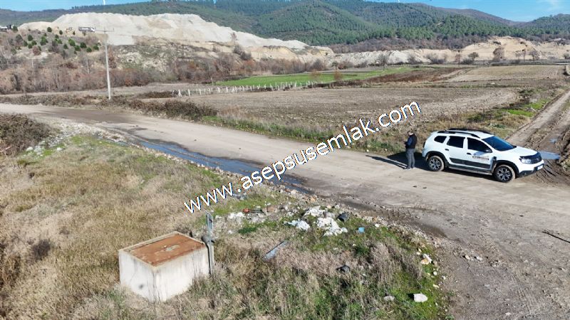 4.379 M2 Tütüncü Hobi Bahçesi Bungalov Bağ-Bahçe Yol-Su Var