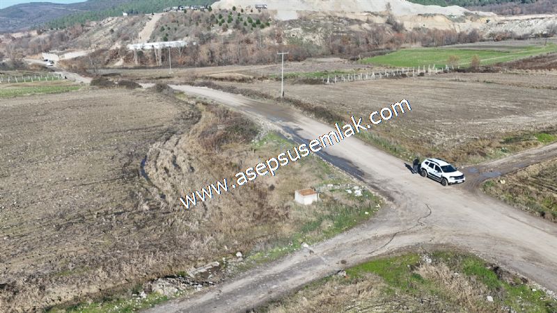 4.379 M2 Tütüncü Hobi Bahçesi Bungalov Bağ-Bahçe Yol-Su Var