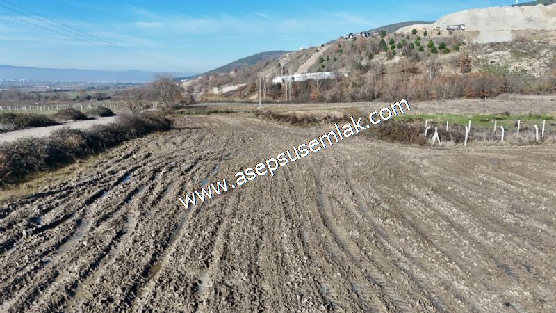 4.379 M2 Tütüncü Hobi Bahçesi Bungalov Bağ-Bahçe Yol-Su Var