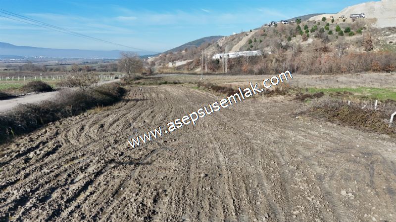4.379 M2 Tütüncü Hobi Bahçesi Bungalov Bağ-Bahçe Yol-Su Var