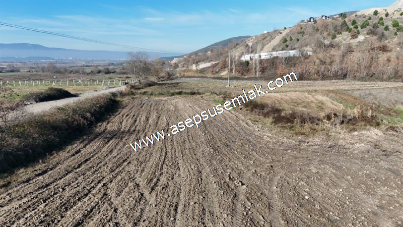 4.379 M2 Tütüncü Hobi Bahçesi Bungalov Bağ-Bahçe Yol-Su Var