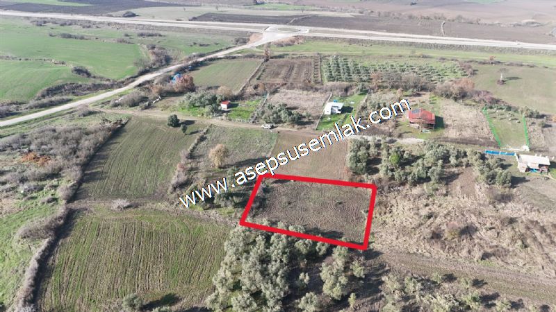 1.258 m2 Hobi Bahçesi Bağ-Bahçe Kadastro Yola Cepheli Bayramiçte
