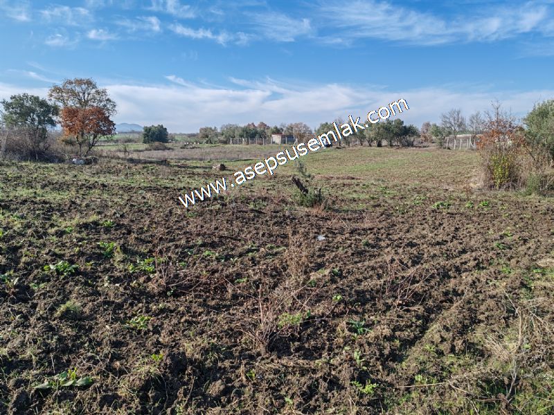 1.258 m2 Hobi Bahçesi Bağ-Bahçe Kadastro Yola Cepheli Bayramiçte