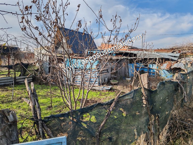 228 m2 Elektrik Su Aboneliği Var. 3 Kat İmarlı Plevne Gönen'de