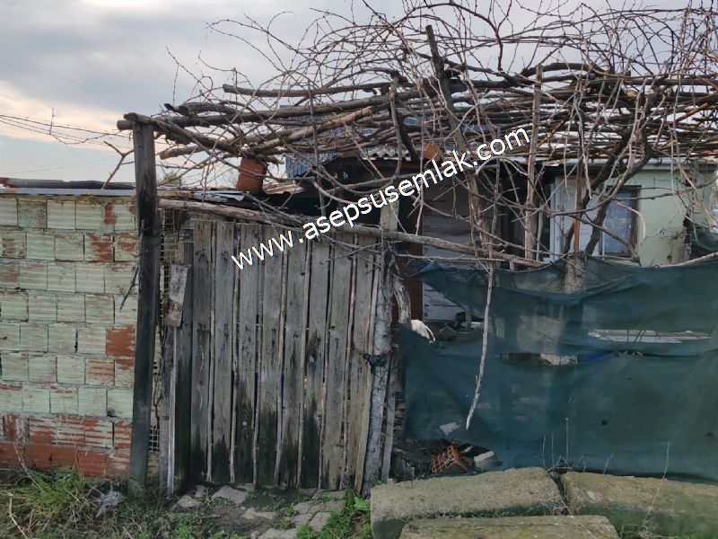 228 m2 Elektrik Su Aboneliği Var. 3 Kat İmarlı Plevne Gönen'de