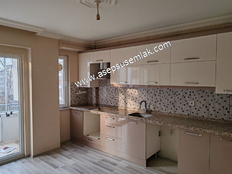 2+1 (2 KAT) ARA KAT YENİ BİNA KİRALIK DAİRE GÖNEN 70 EVLER'DE