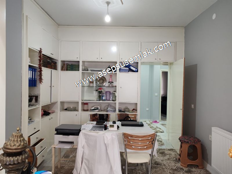 120 M2 / ARA KAT / (2+1) GENİŞ ODALAR YENİ TADİLATLI ALTAY GÖNEN