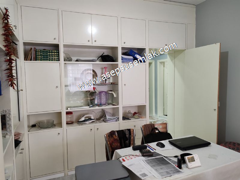 120 M2 / ARA KAT / (2+1) GENİŞ ODALAR YENİ TADİLATLI ALTAY GÖNEN