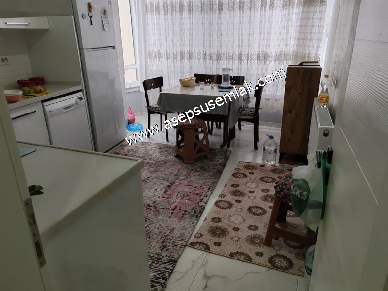 120 M2 / ARA KAT / (2+1) GENİŞ ODALAR YENİ TADİLATLI ALTAY GÖNEN