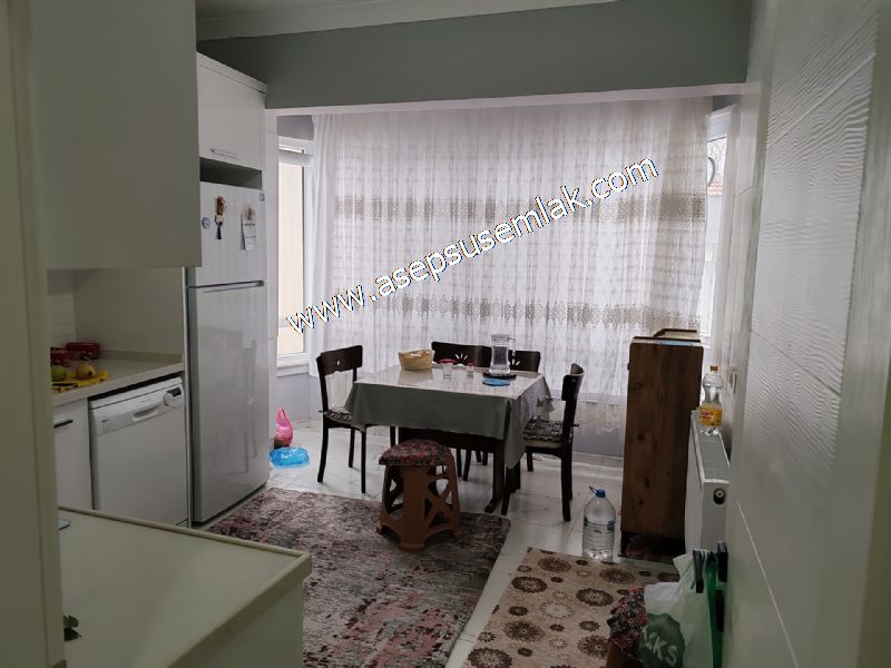120 M2 / ARA KAT / (2+1) GENİŞ ODALAR YENİ TADİLATLI ALTAY GÖNEN