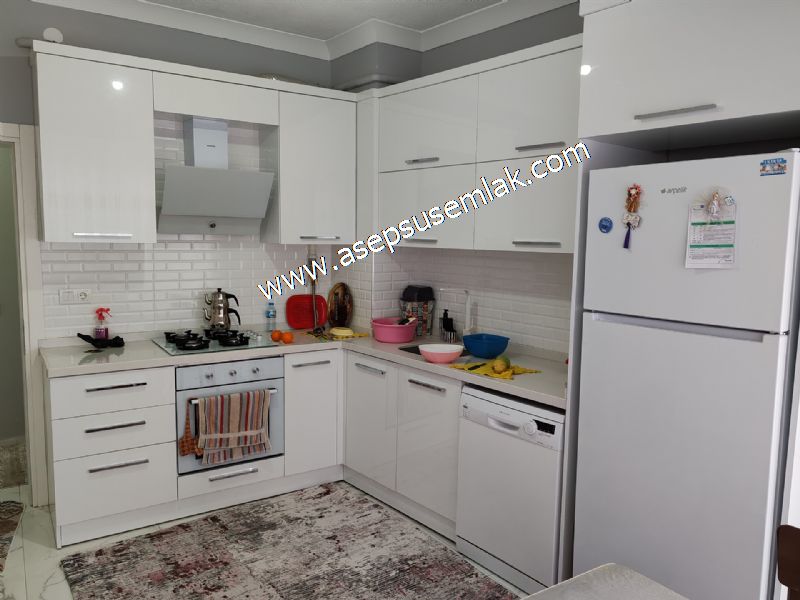 120 M2 / ARA KAT / (2+1) GENİŞ ODALAR YENİ TADİLATLI ALTAY GÖNEN