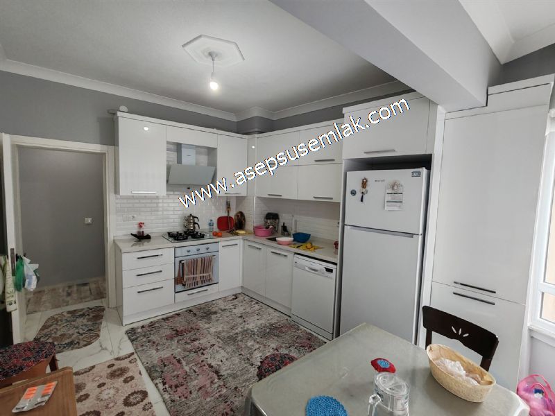 120 M2 / ARA KAT / (2+1) GENİŞ ODALAR YENİ TADİLATLI ALTAY GÖNEN