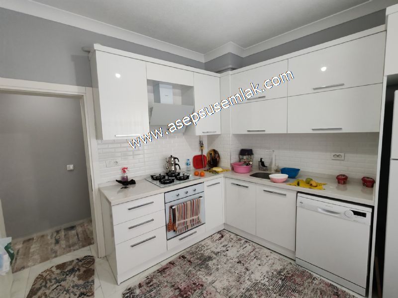 120 M2 / ARA KAT / (2+1) GENİŞ ODALAR YENİ TADİLATLI ALTAY GÖNEN