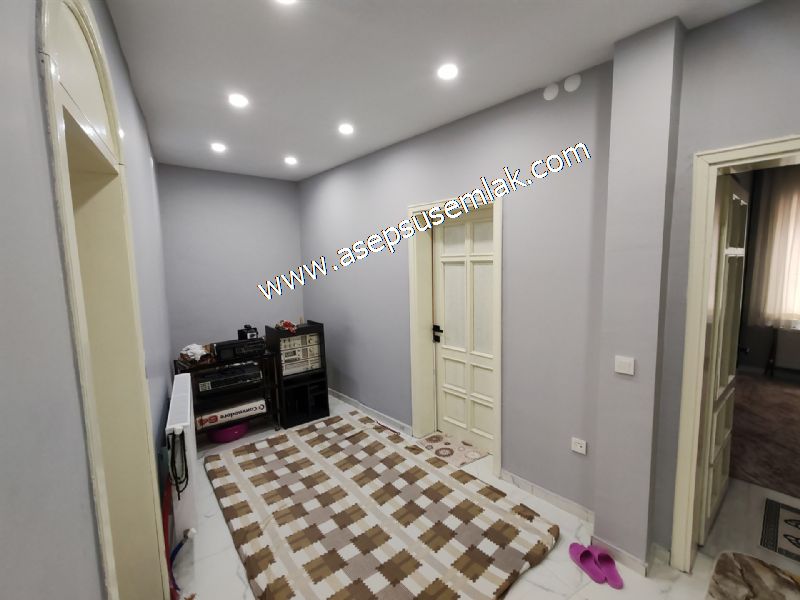 120 M2 / ARA KAT / (2+1) GENİŞ ODALAR YENİ TADİLATLI ALTAY GÖNEN