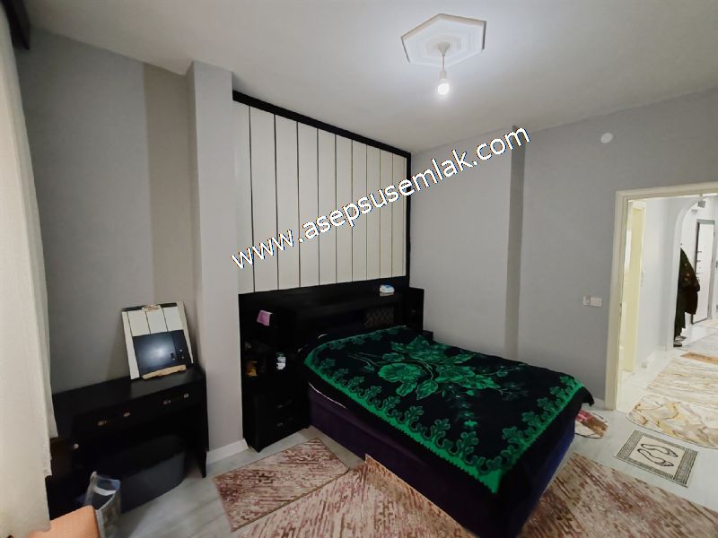120 M2 / ARA KAT / (2+1) GENİŞ ODALAR YENİ TADİLATLI ALTAY GÖNEN