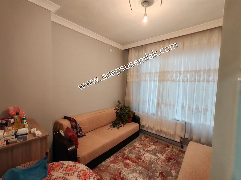 120 M2 / ARA KAT / (2+1) GENİŞ ODALAR YENİ TADİLATLI ALTAY GÖNEN