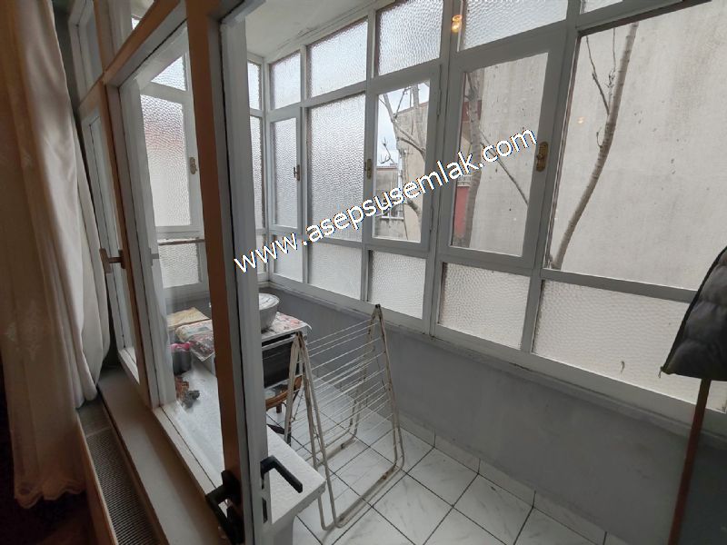 120 M2 / ARA KAT / (2+1) GENİŞ ODALAR YENİ TADİLATLI ALTAY GÖNEN