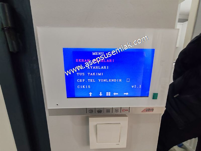 120 M2 / ARA KAT / (2+1) GENİŞ ODALAR YENİ TADİLATLI ALTAY GÖNEN