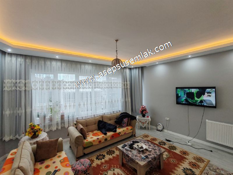 120 M2 / ARA KAT / (2+1) GENİŞ ODALAR YENİ TADİLATLI ALTAY GÖNEN