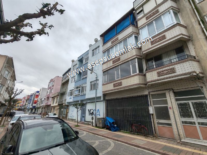 120 M2 / ARA KAT / (2+1) GENİŞ ODALAR YENİ TADİLATLI ALTAY GÖNEN