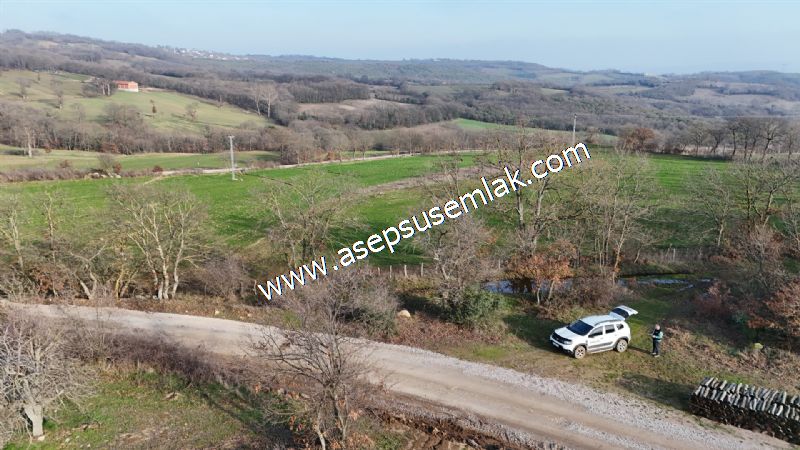 9.426 M2 Suçıktı'da Hobi Bahçesi Çiftlik Bağ-Bahçe Yol-Su Var.