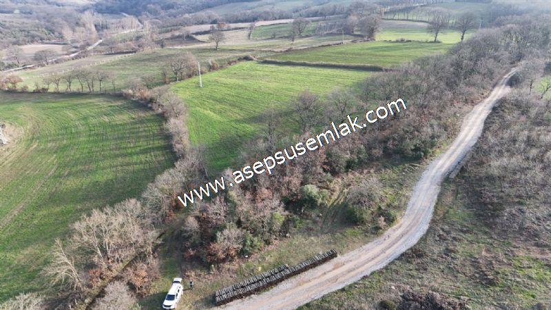 9.426 M2 Suçıktı'da Hobi Bahçesi Çiftlik Bağ-Bahçe Yol-Su Var.