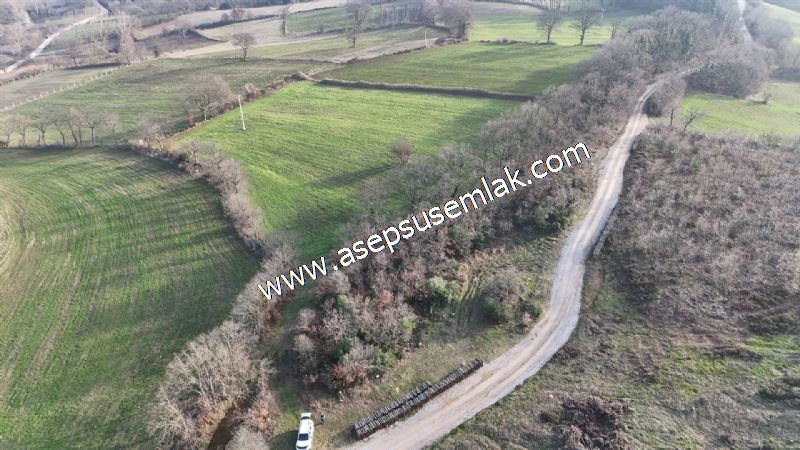 9.426 M2 Suçıktı'da Hobi Bahçesi Çiftlik Bağ-Bahçe Yol-Su Var.