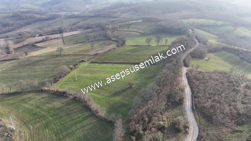 9.426 M2 Suçıktı'da Hobi Bahçesi Çiftlik Bağ-Bahçe Yol-Su Var.