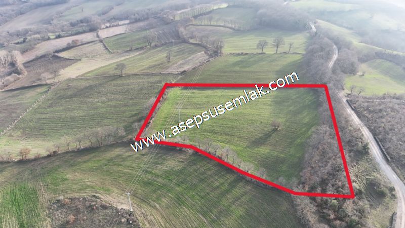 9.426 M2 Suçıktı'da Hobi Bahçesi Çiftlik Bağ-Bahçe Yol-Su Var.