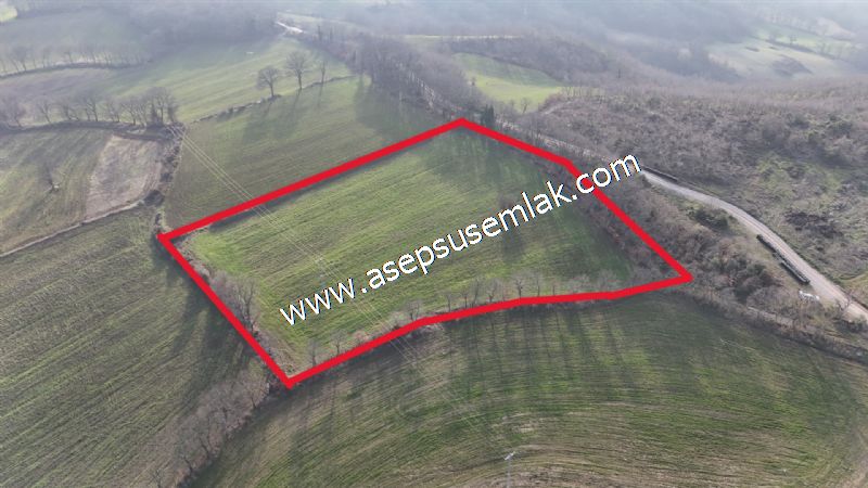 9.426 M2 Suçıktı'da Hobi Bahçesi Çiftlik Bağ-Bahçe Yol-Su Var.