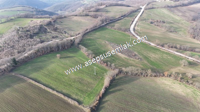 9.426 M2 Suçıktı'da Hobi Bahçesi Çiftlik Bağ-Bahçe Yol-Su Var.