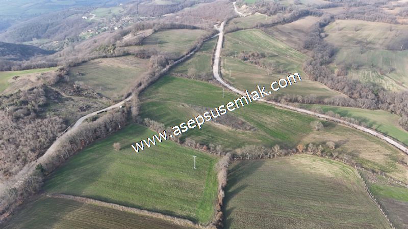 9.426 M2 Suçıktı'da Hobi Bahçesi Çiftlik Bağ-Bahçe Yol-Su Var.